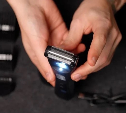 ODENSON  strojek na vousy