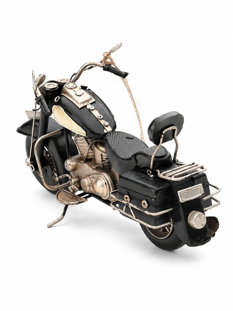 Model / maketa / figurka černá motorka