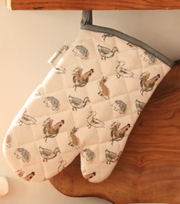 CL2066 COUNTRY ANIMALS hrnek zajíc/ ježek